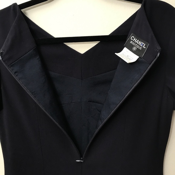 🔥VINTAGE CHANEL: Designer Navy “CC" Button Dress - Picture 6 of 14